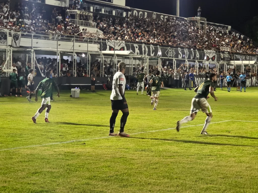 Mixto e Luverdense empatam sem gols no Dutra e deixam decisão do Mato-grossense para Lucas do Rio Verde