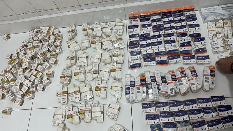PF e PRF prendem policial com carga milionária de medicament