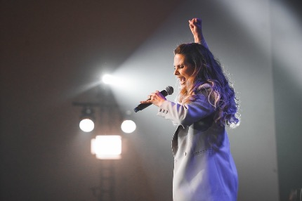 Aline Barros é confirmada no “Dia da Paz e Conciliação” em S